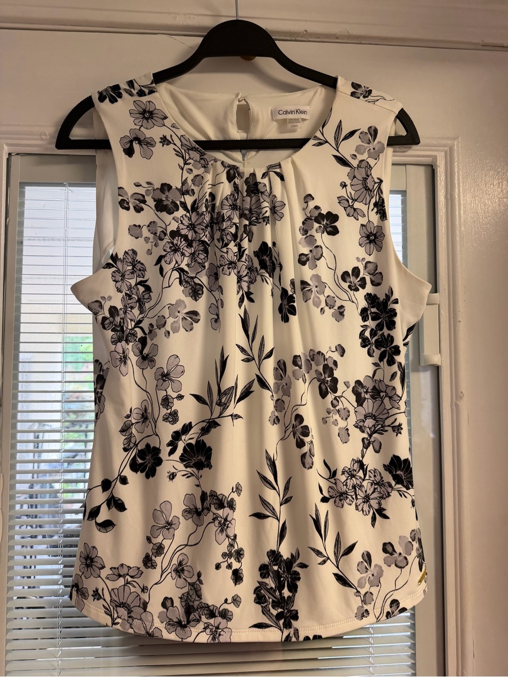 Calvin Klein White Floral Sleeveless Camisole